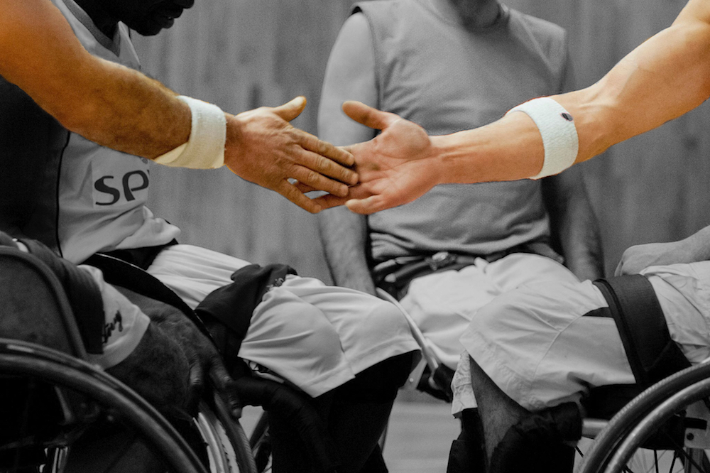Sportifs en fauteuil de sport équipés par Actinomie
